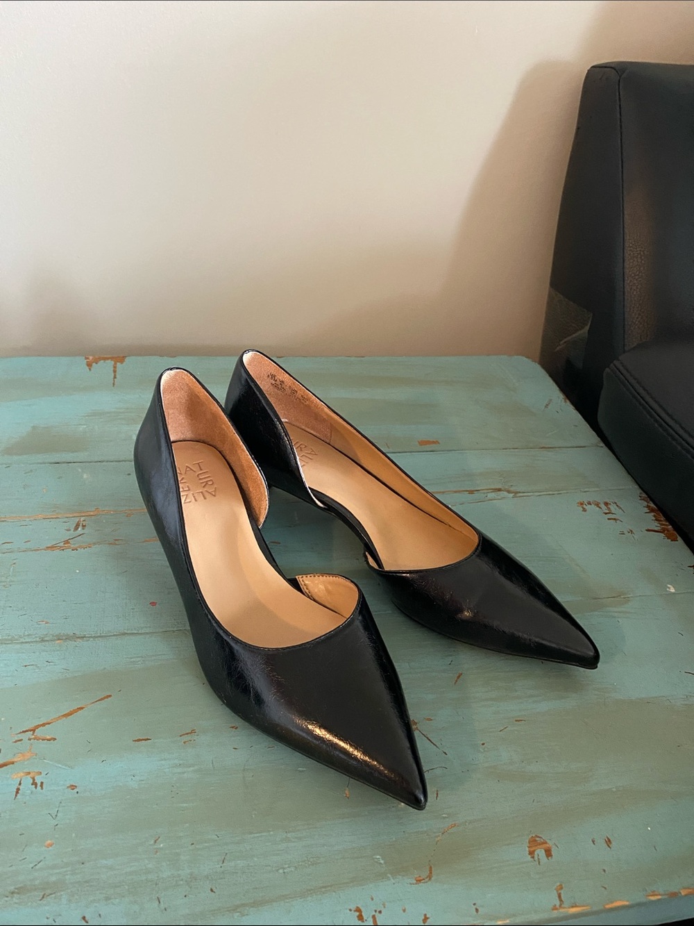 Naturalizer Black Pointed Toe Low Pumps